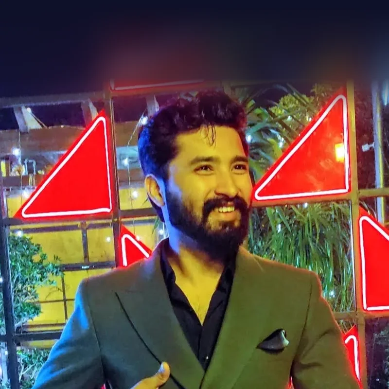 Muhammad Shahzalan Khan, Founder and CEO of Gravitarious